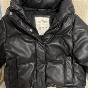 Hollister women Sleek Black Puffer Coat